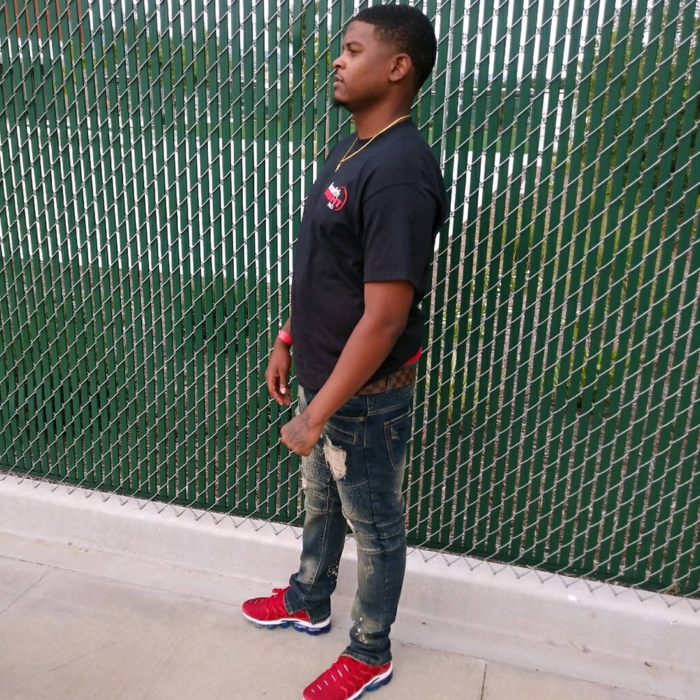 Meet your Posher, Gregory